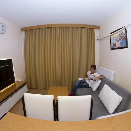 Aparthotel Esguven Apart *