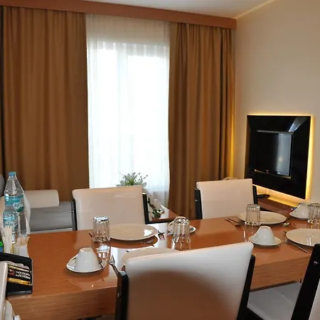 Aparthotel Esguven Apart